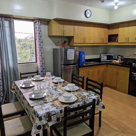Acacia Estates' The Getaway Taguig Jade Tower Lägenhet Manila Exteriör bild